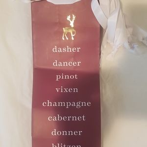 Design Group Wine Bottle Gift Bags Holiday Reindeer 5in x 13in x 4in‎ 12-Pack